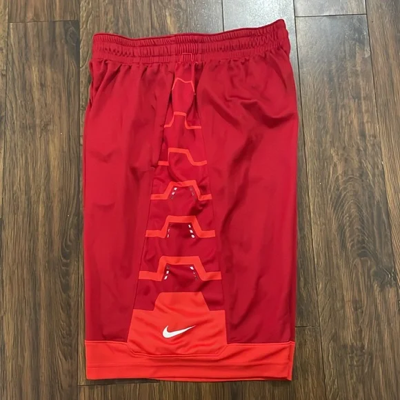 Lebron basketball short MD - Picture 6 of 6